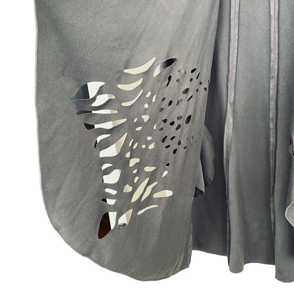 IC by Connie Charcoal Grey Suede Laser Cutout Swing Style Open Front Cardigan Lg - Picture 4 of 8